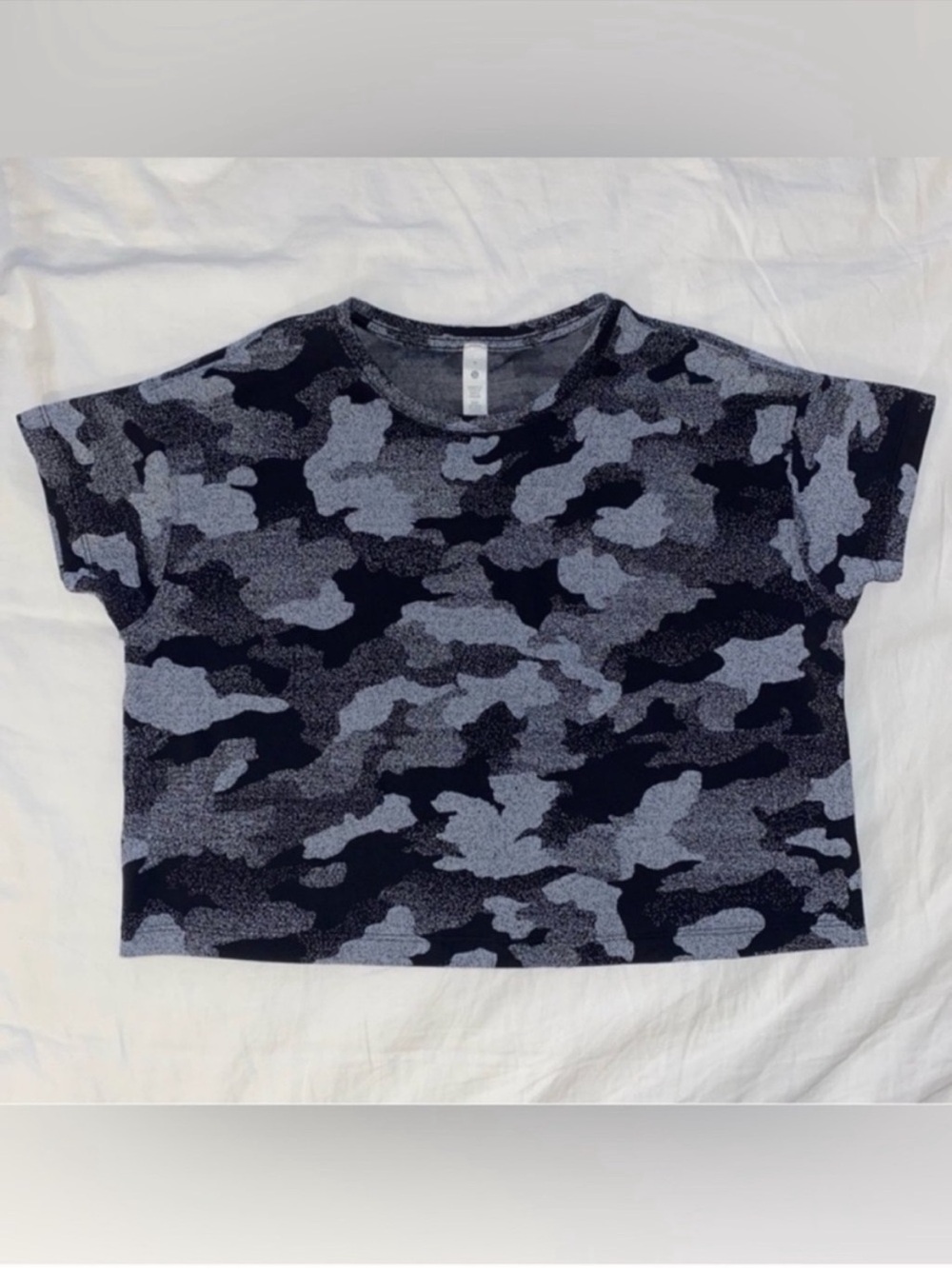 Lululemon Cates Tee Size 4 Heritage Speckle Camo
